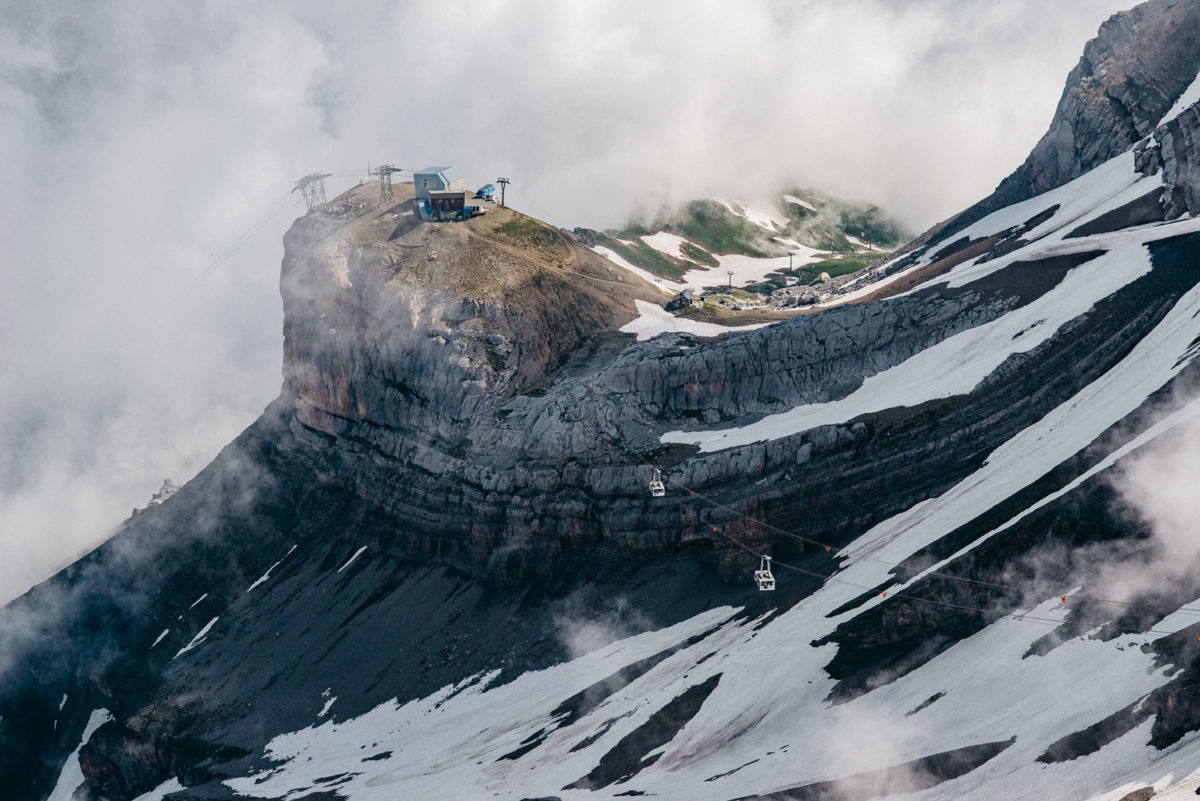 Les cabines de Glacier 3000. Plus que quelques minutes avant l'aventure !